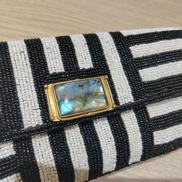 Mary Frances Bead Clutch - Picture 4 of 7